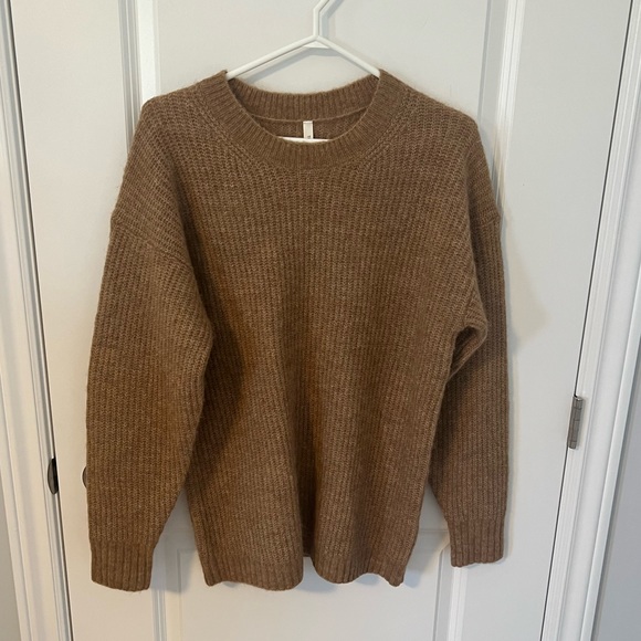 The Group Babaton Aritzia Gaudi Sweater - Picture 4 of 10